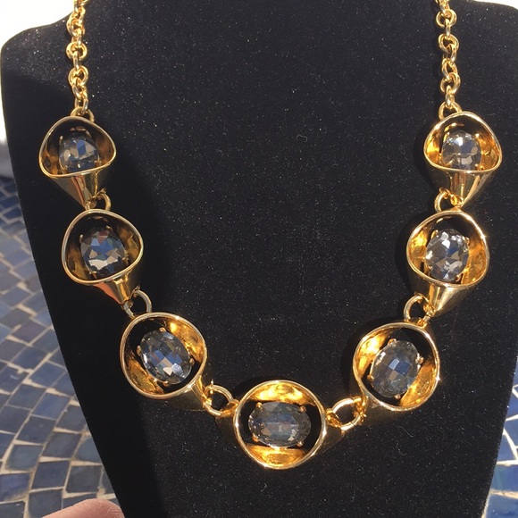 Statement  necklace in gold tone and Smokey stones - Picture 2 of 8